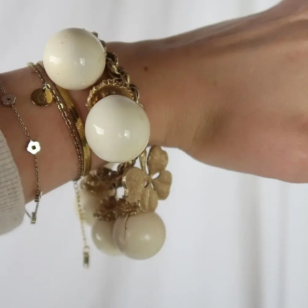 Vintage 80s Gold Chain Cream Circle Bobble Charms Chunky Bracelet